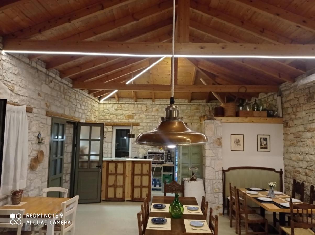 Elea Guesthouse Himare Buitenkant foto