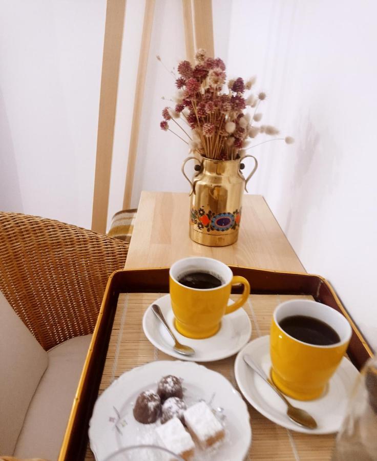 Elea Guesthouse Himare Buitenkant foto