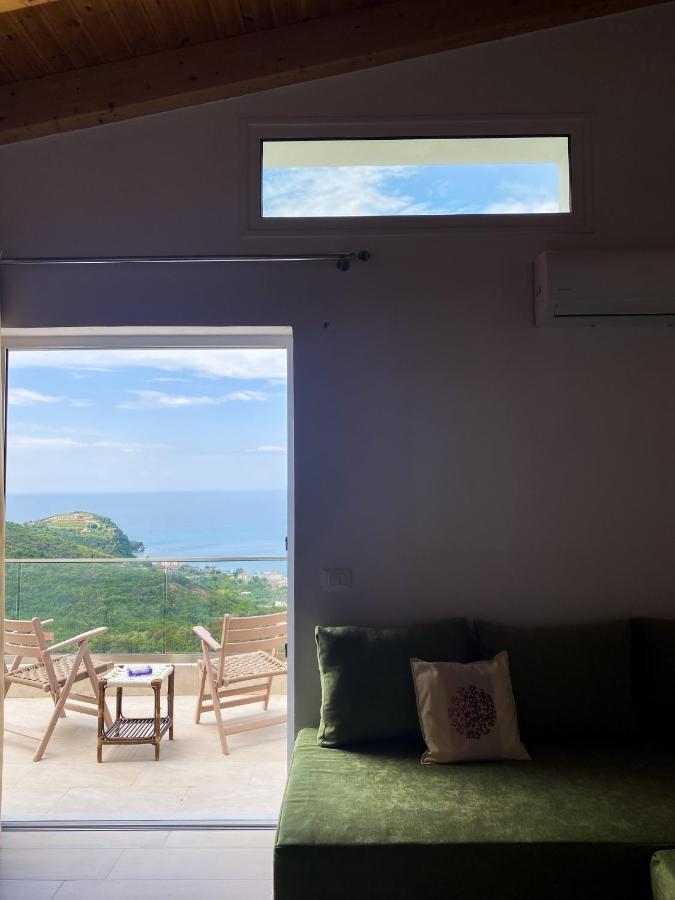 Elea Guesthouse Himare Buitenkant foto