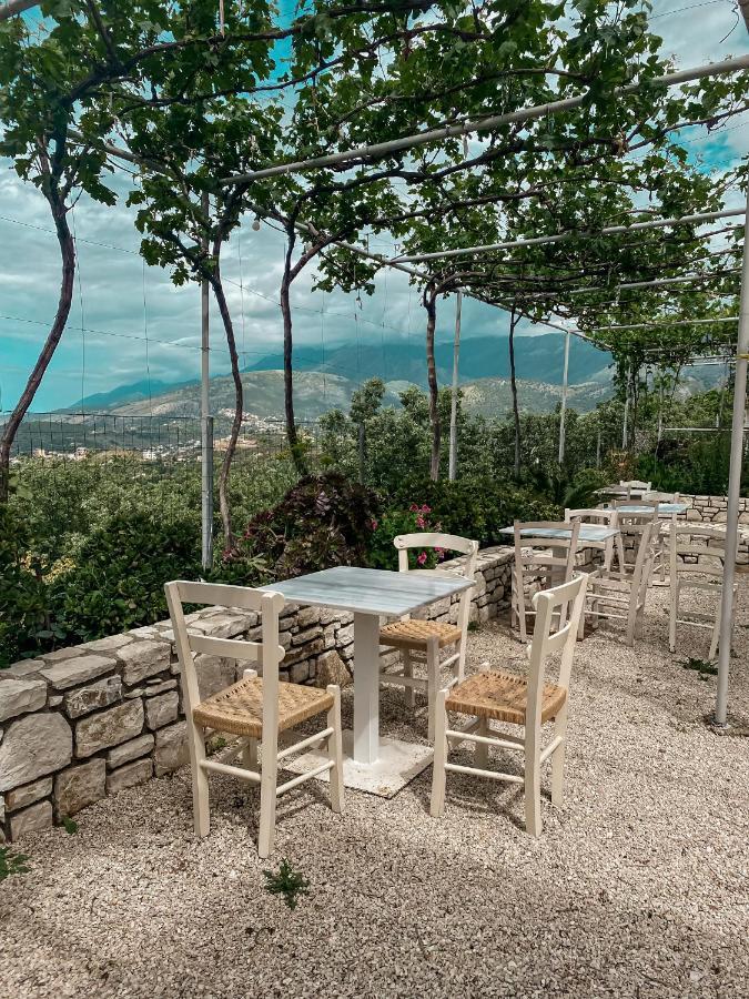 Elea Guesthouse Himare Buitenkant foto