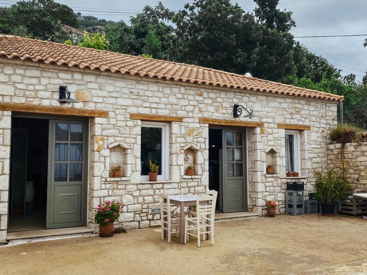 Elea Guesthouse Himare Buitenkant foto