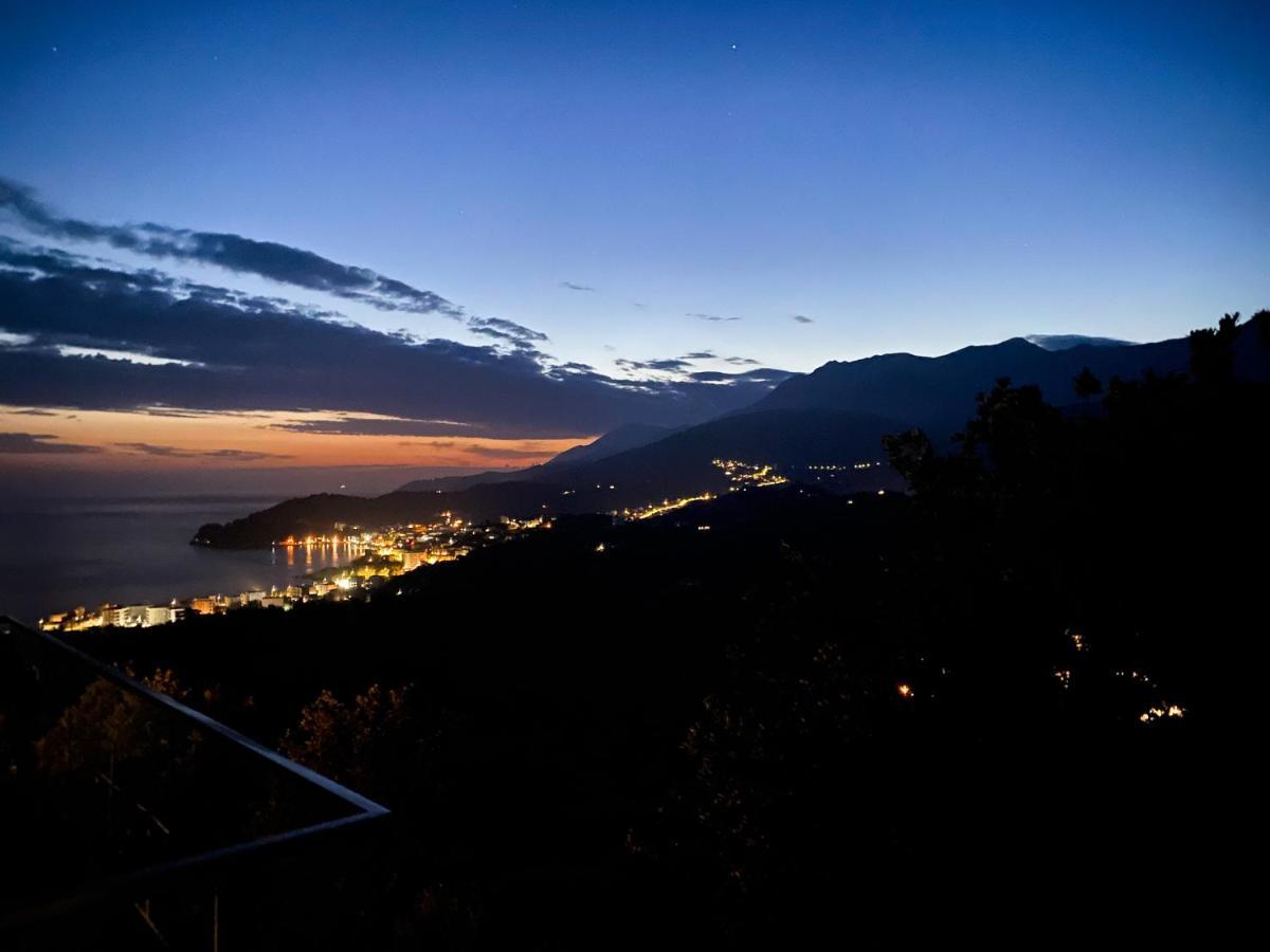 Elea Guesthouse Himare Buitenkant foto
