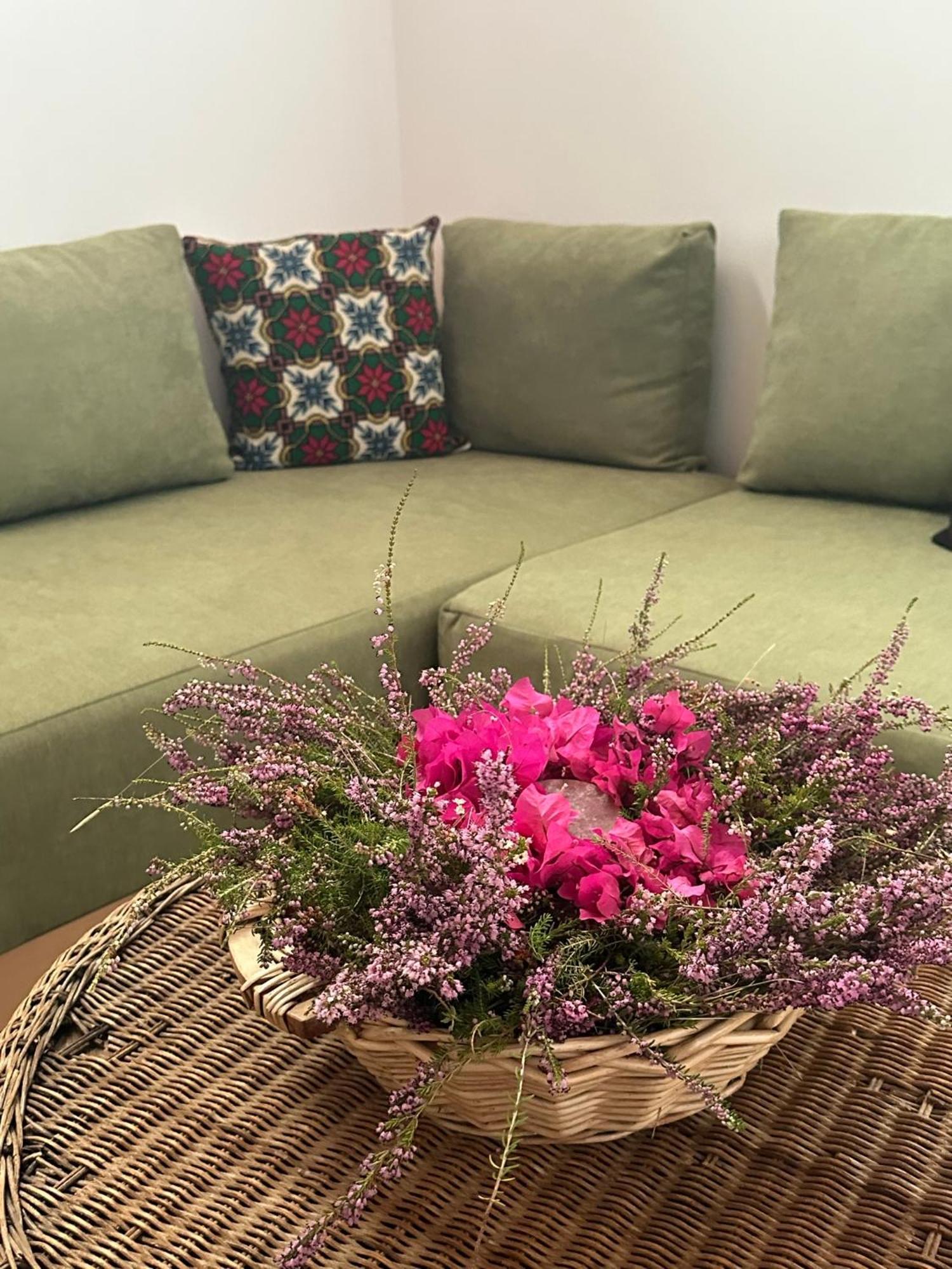 Elea Guesthouse Himare Buitenkant foto