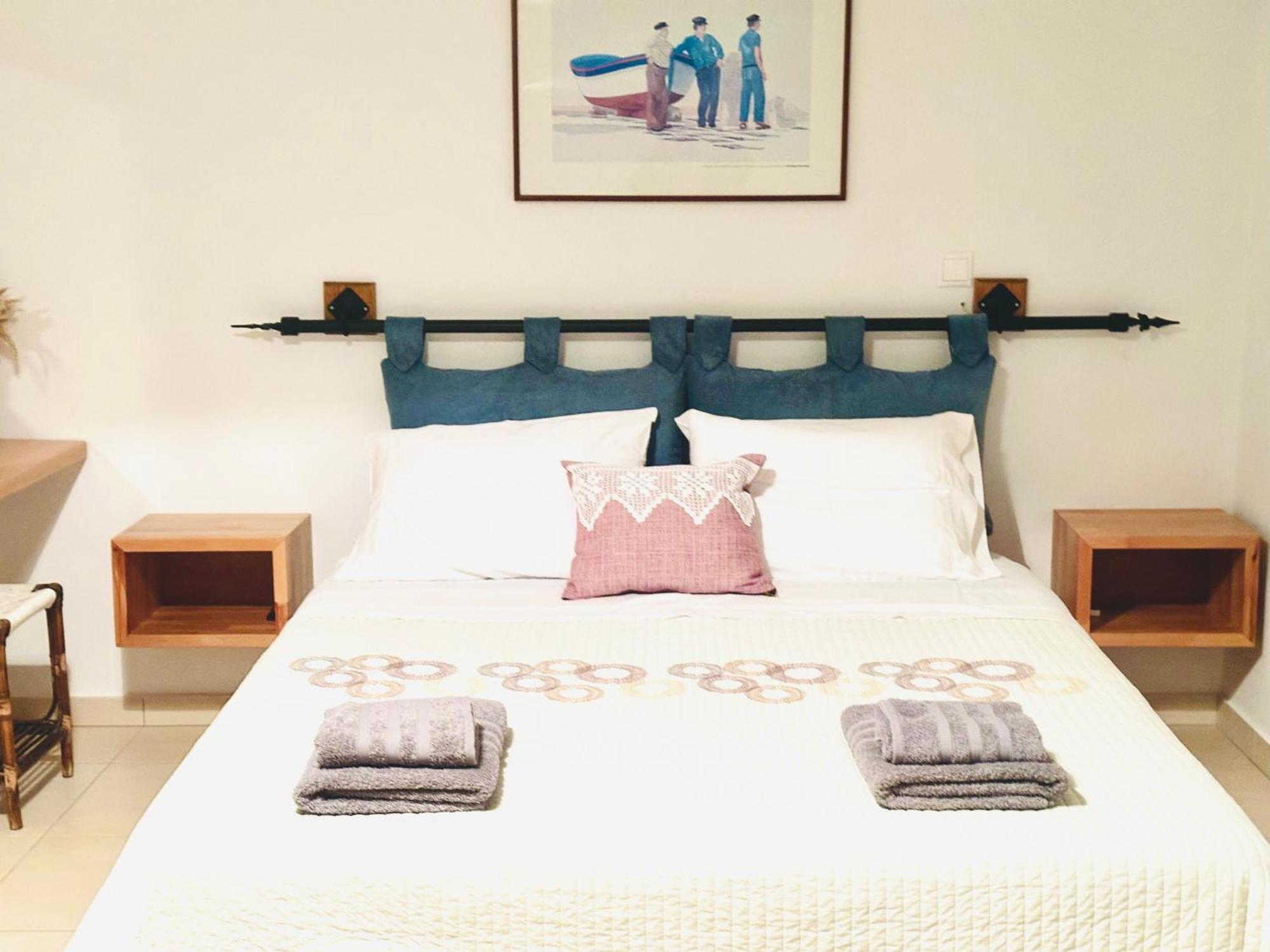 Elea Guesthouse Himare Buitenkant foto