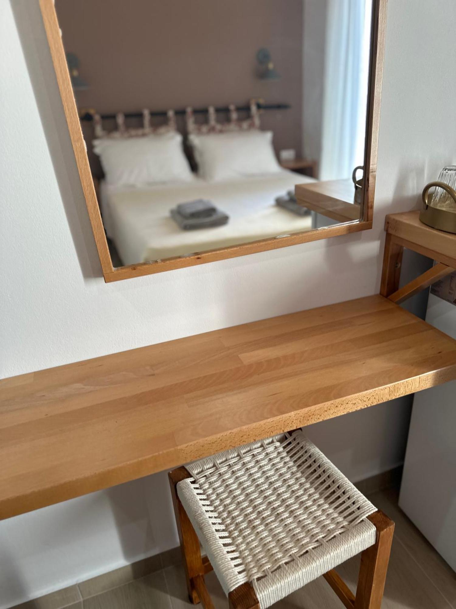 Elea Guesthouse Himare Buitenkant foto