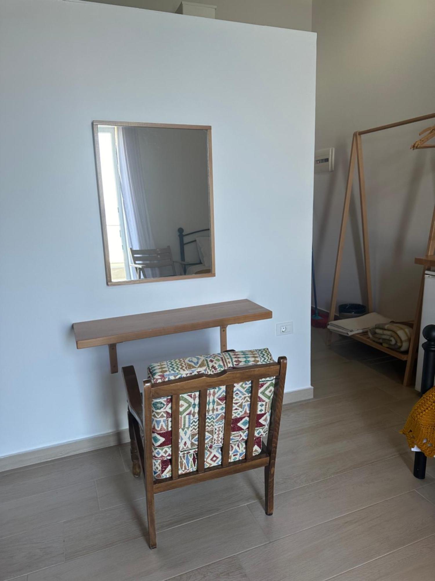 Elea Guesthouse Himare Buitenkant foto