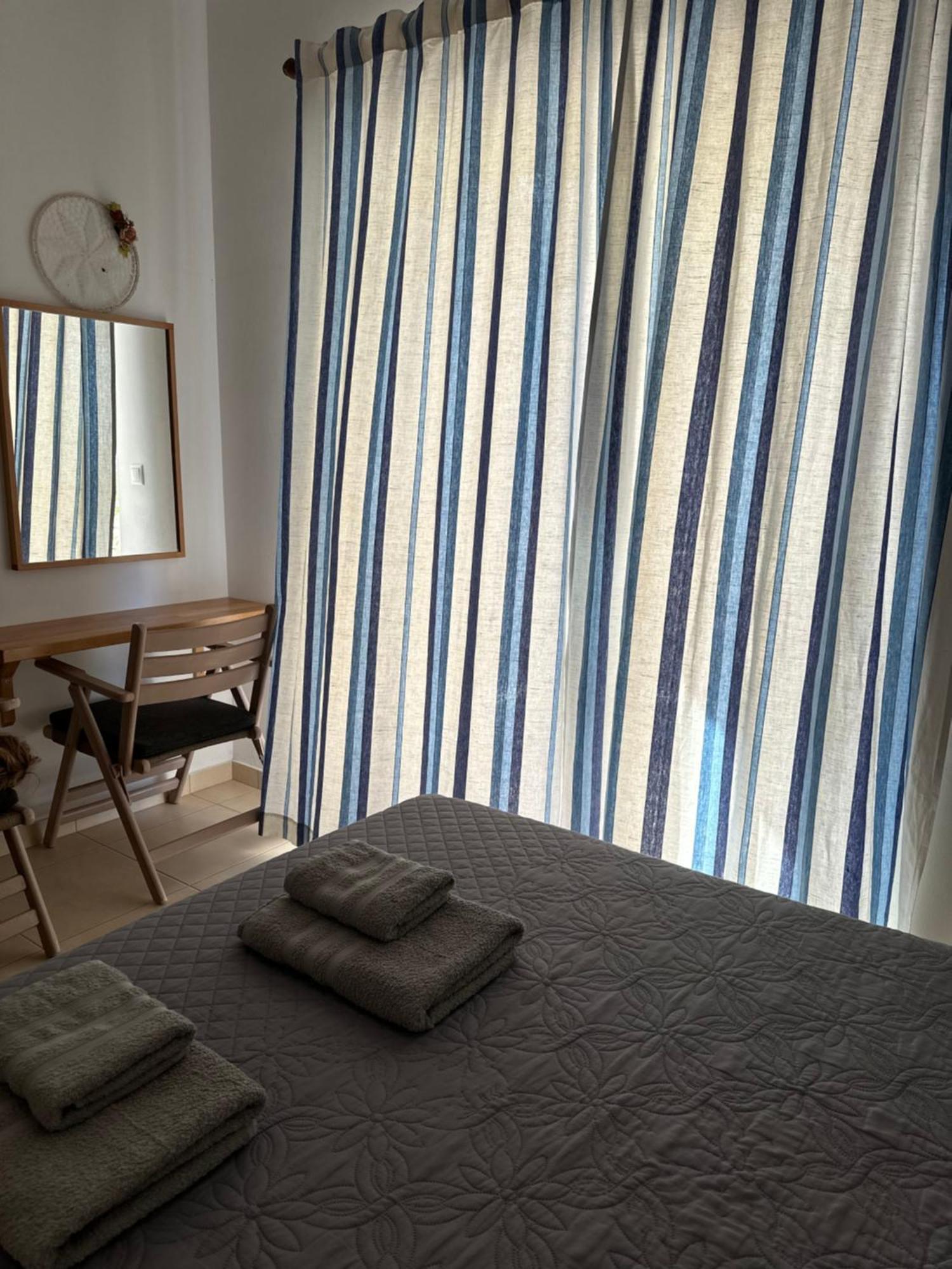 Elea Guesthouse Himare Buitenkant foto