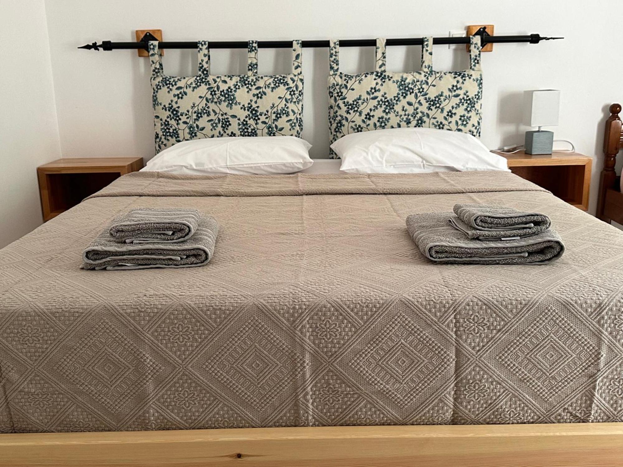 Elea Guesthouse Himare Buitenkant foto